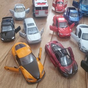 Collectibles machines 15 pieces metal  5",4", 8" kids